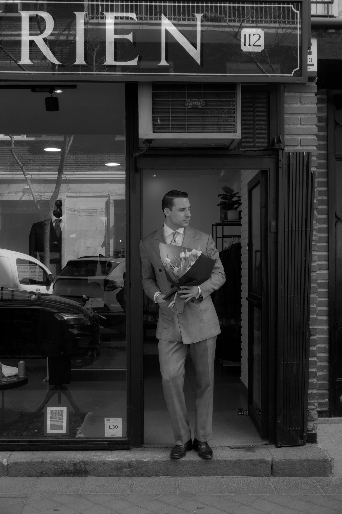 TRAJE PRÍNCIPE DE GALES REDA