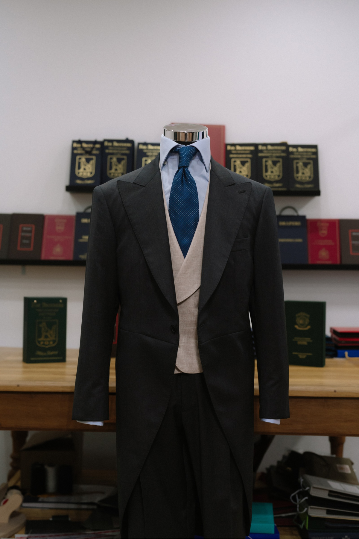CLASSIC MORNING SUIT WITH BEIGE WAISTCASE