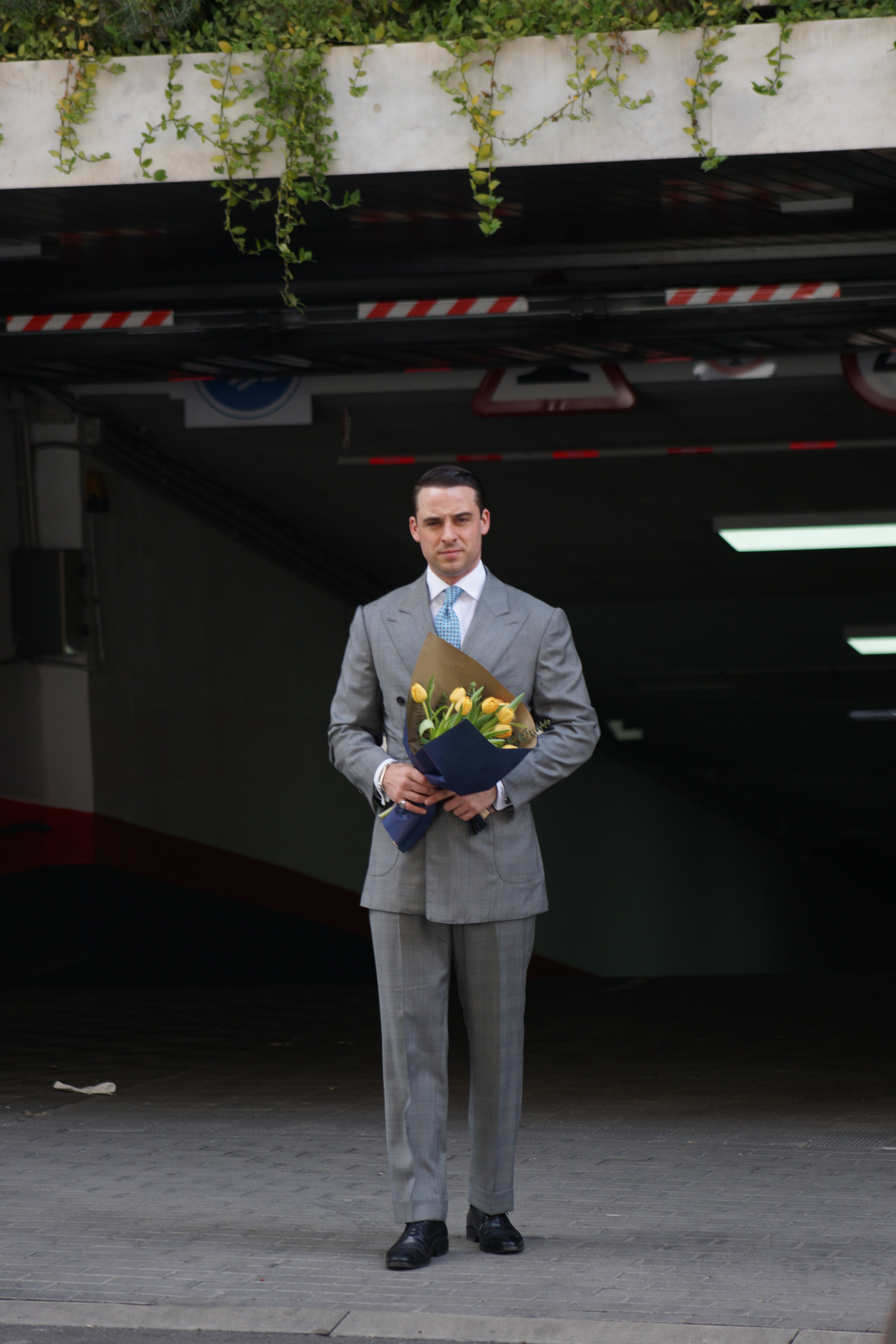 TRAJE PRÍNCIPE DE GALES REDA