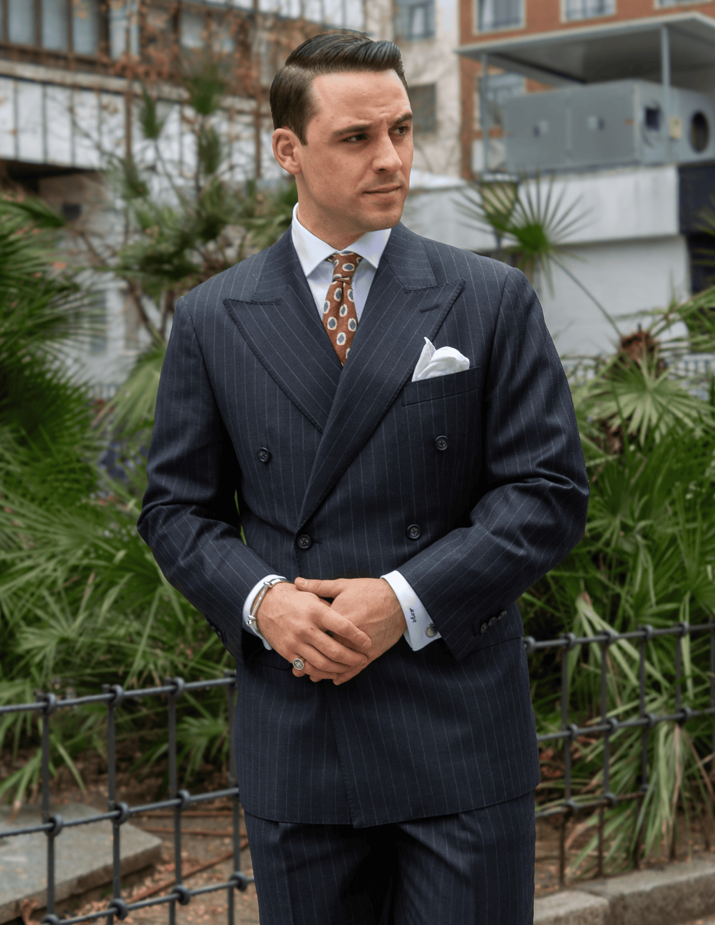 TRAJE CRUZADO RAYA DIPLOMÁTICA VITALE BARBERIS