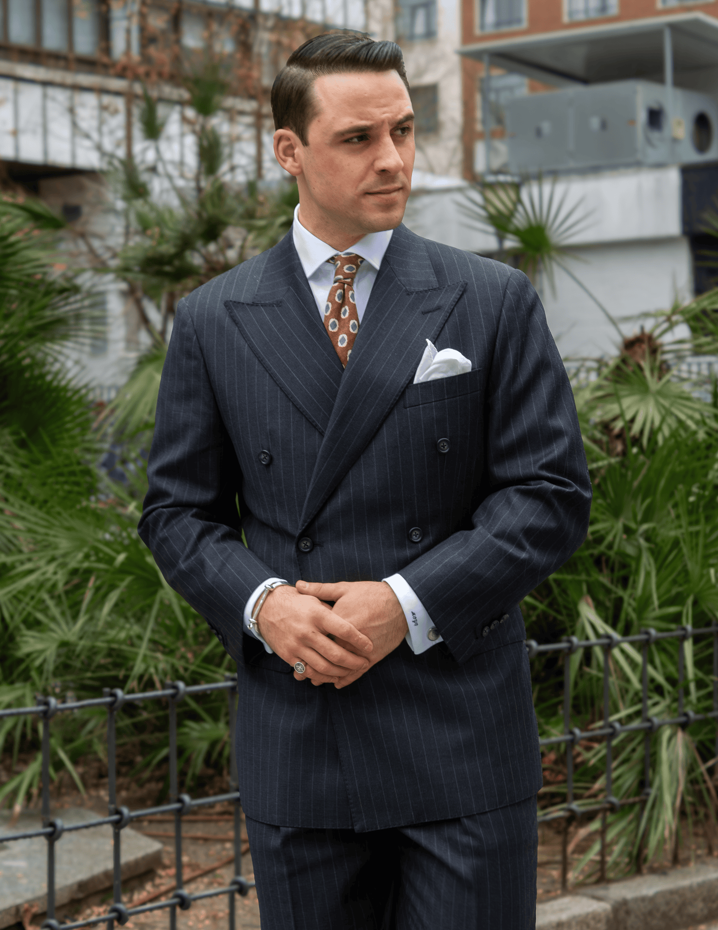 TRAJE CRUZADO RAYA DIPLOMÁTICA VITALE BARBERIS