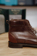 BOTA CUERO MARRÓN
