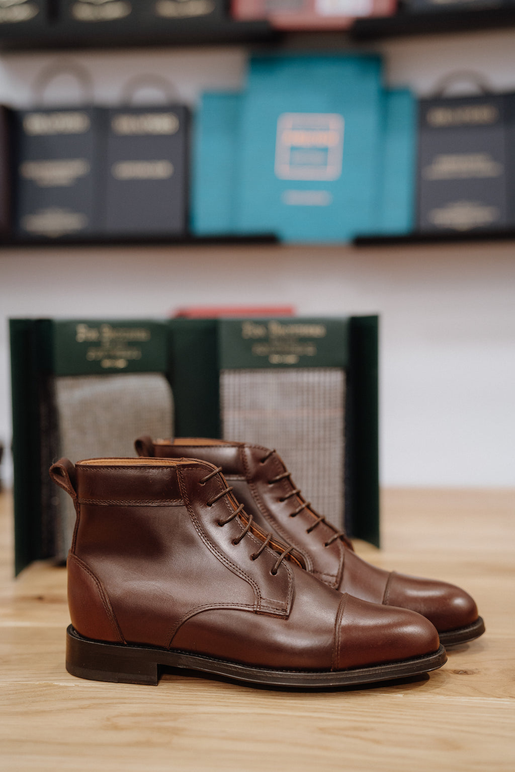 BOTA CUERO MARRÓN