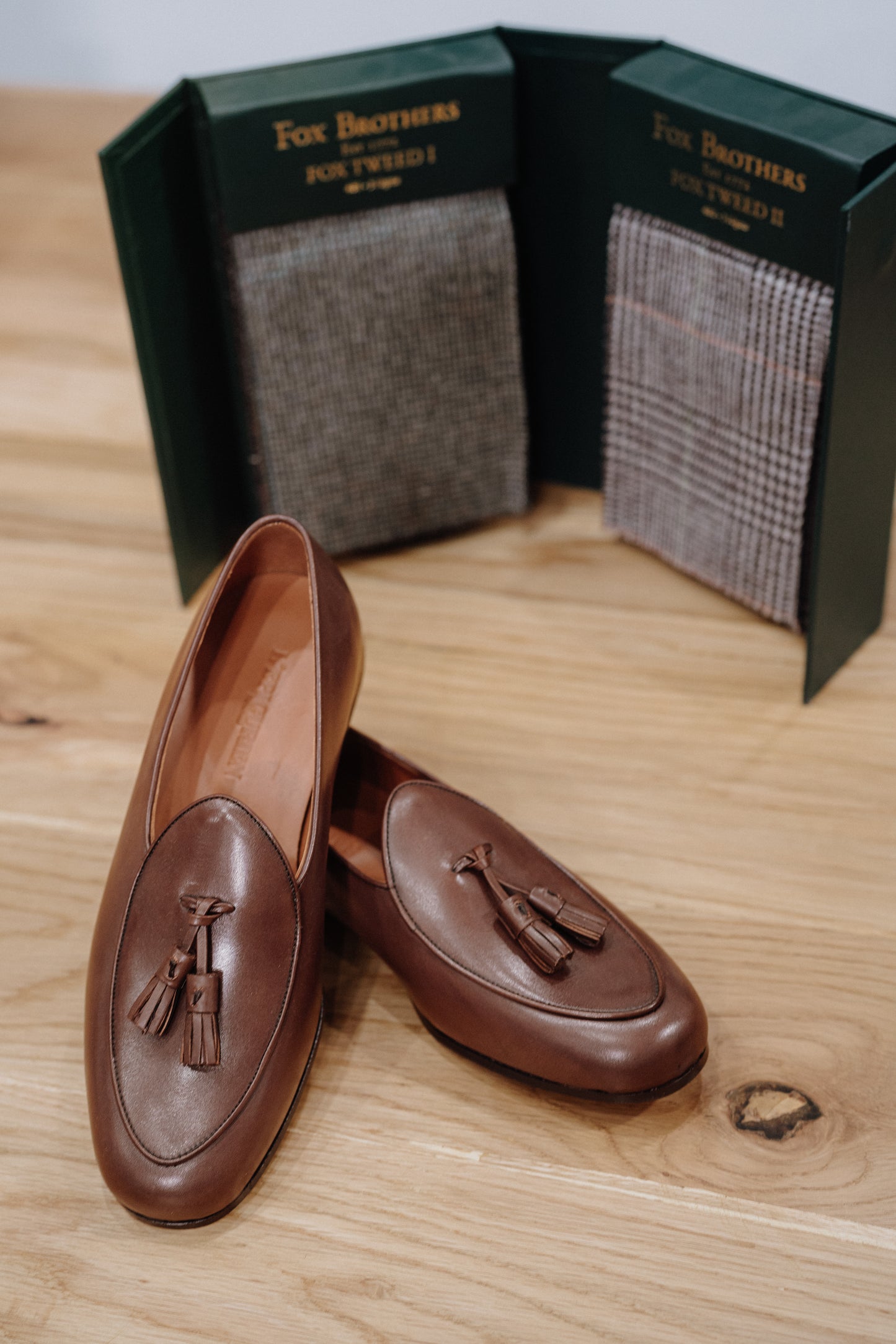 MOCASINES MARRONES BORLAS