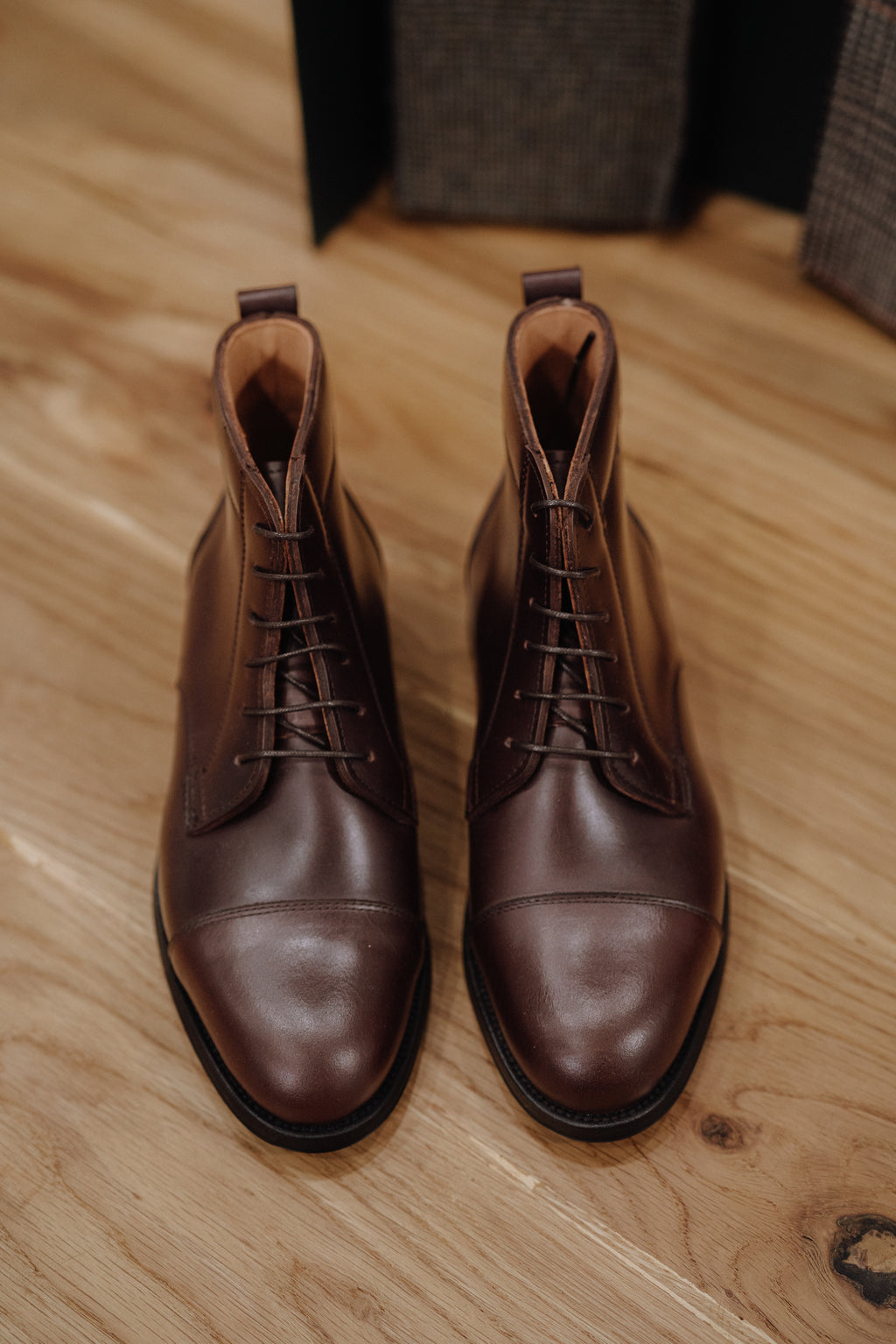 BOTA CUERO MARRÓN