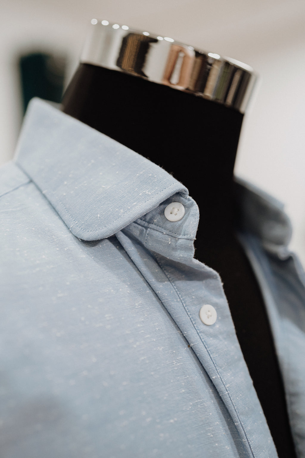 Polera Azul Celeste con Bolsillo en Pecho en Algodón
