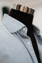 Polera Azul Celeste con Bolsillo en Pecho en Algodón